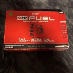 Milwaukee M12 FUEL 12-Volt Lithium-Ion Brushless Cordless 4-in-1 Installation 3/8 in. Drill Driver Kit with 4-Tool Heads