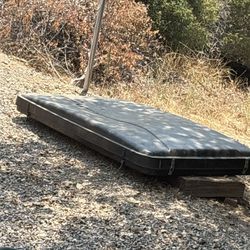 Roof Top Tent Good Condition Brand New 