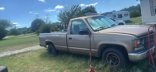 Chevy C/K Pickup Truck
