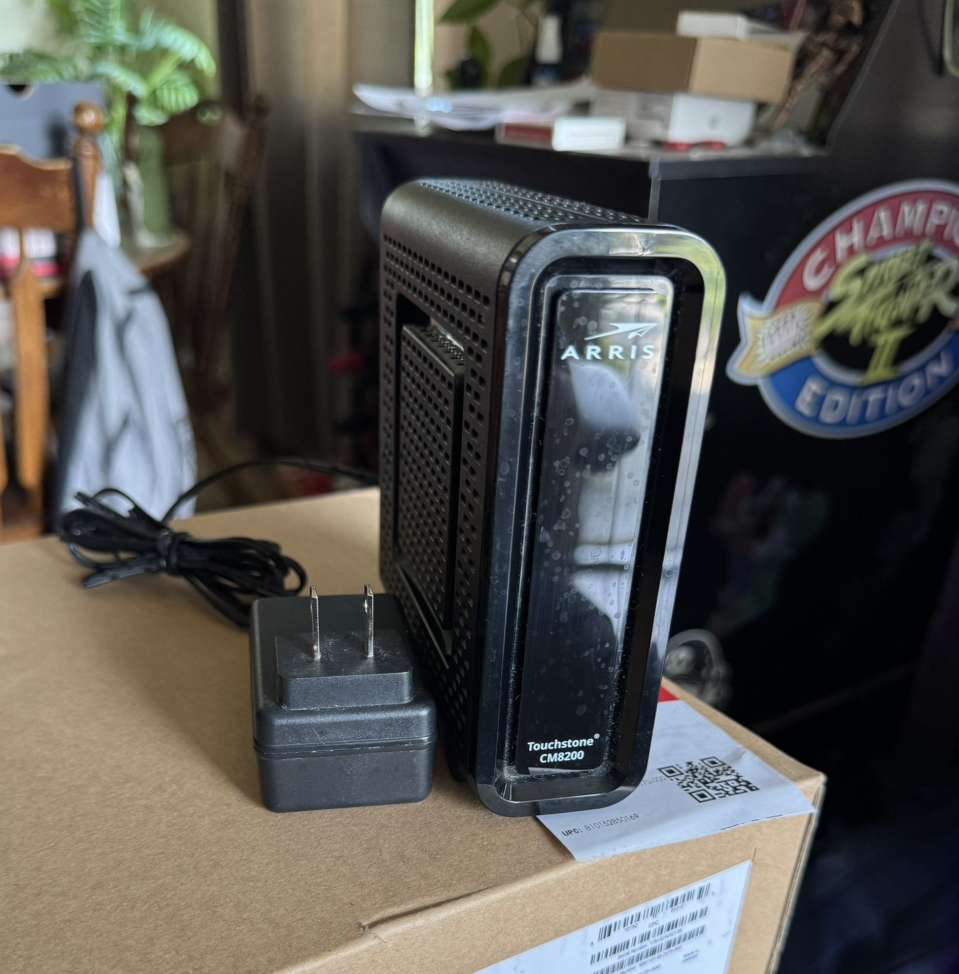 Arris Touchstone CM8200 Cable Modem