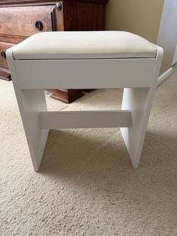 White Vanity Stool with Cushioned Seat