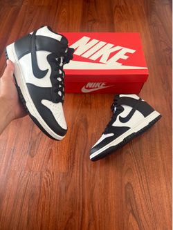 Nike Dunk High Panda’s Retro