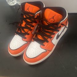 Jordan 1 Turf Orange