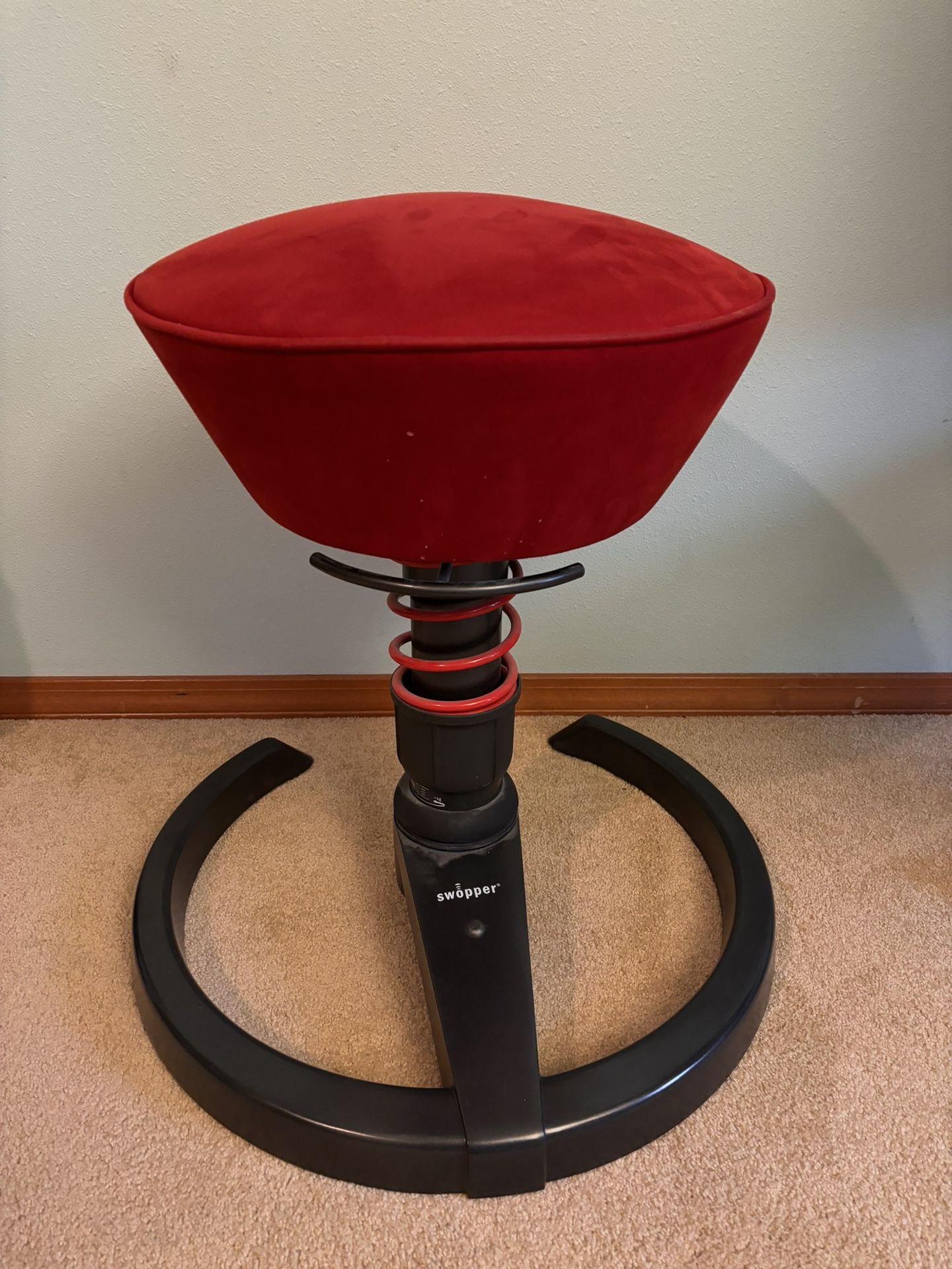 Swooper Stool