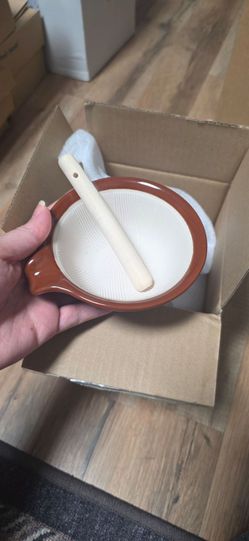 Garlic mortar