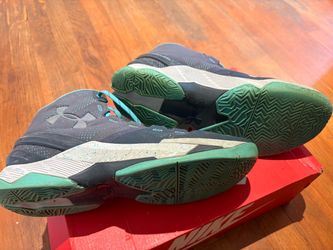 Basketball shoes