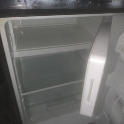 Frigidaire Mini Fridge & Freezer