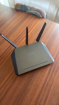 Netgear Nighthawk AC2300 WiFi router