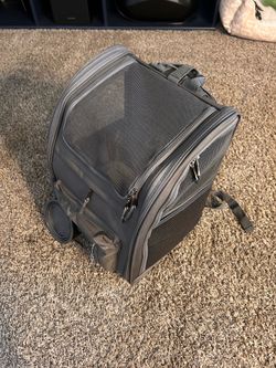 Top Paw Pet Carrier Backpack – For Dogs & Cats Up to 25 lbs – Gray (Like New)