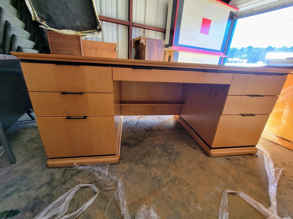 Paoli Filing Cabinet w/ Upper Bookcase(glass doors/shelves & Lights) & Matching Executor Desk