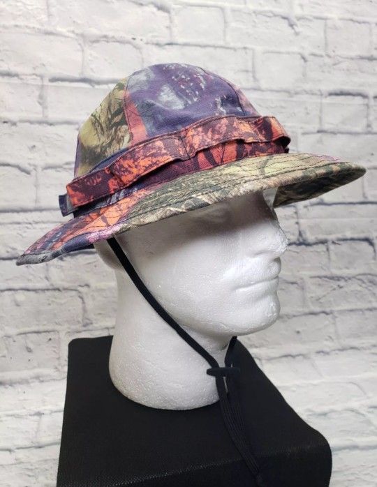 SUPREME HAT