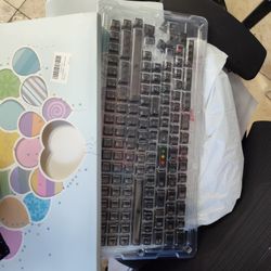 Clear Keycaps Set X – 122-Key Transparent Shine Through Keycap Set, Cherry Profile, UV Printed for 60% 70% 80% Mechanical Keyboards Cherry MX Switches