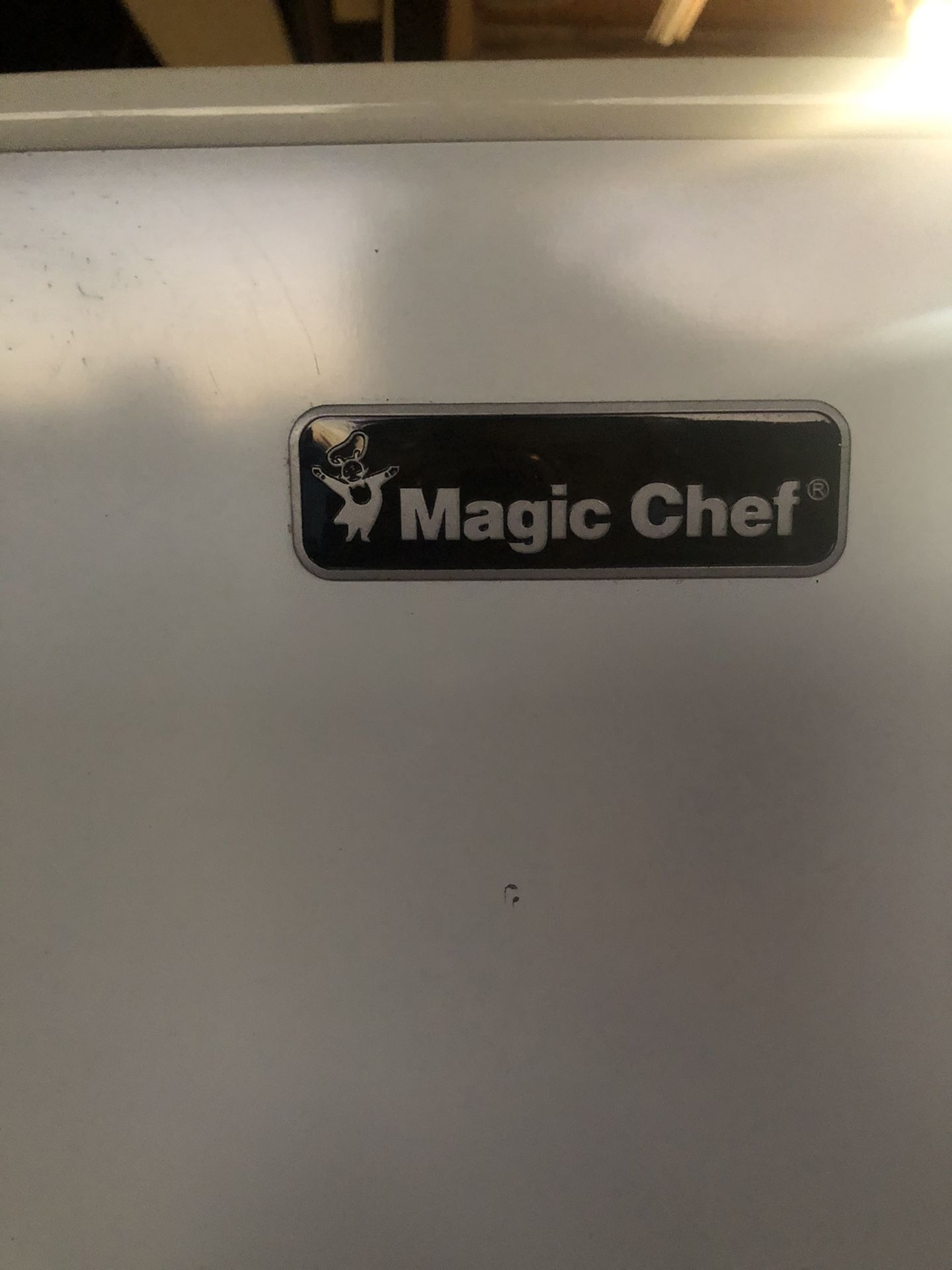 Refrigerator  Magic Chef 