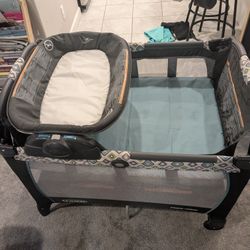 Graco Pack N Play With Changer Addition