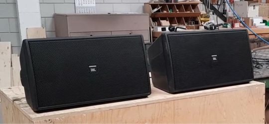 JBL speakers ￼