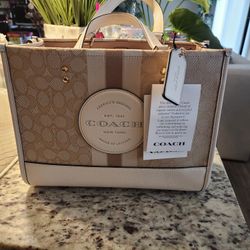 Coach Dempsey Tote purse 22in Signature Jacquard with Stripe and Coach Patch