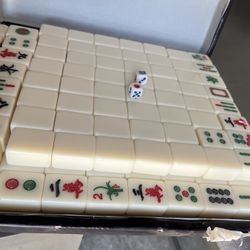 Mah-Jongg Set