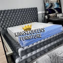New King Bed Frame With Matress 