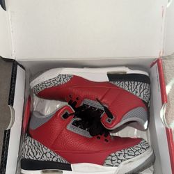 Red Cement Jordan Retro 3 Youth Size 4