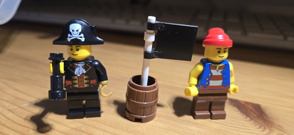 2 Lego Pirates 