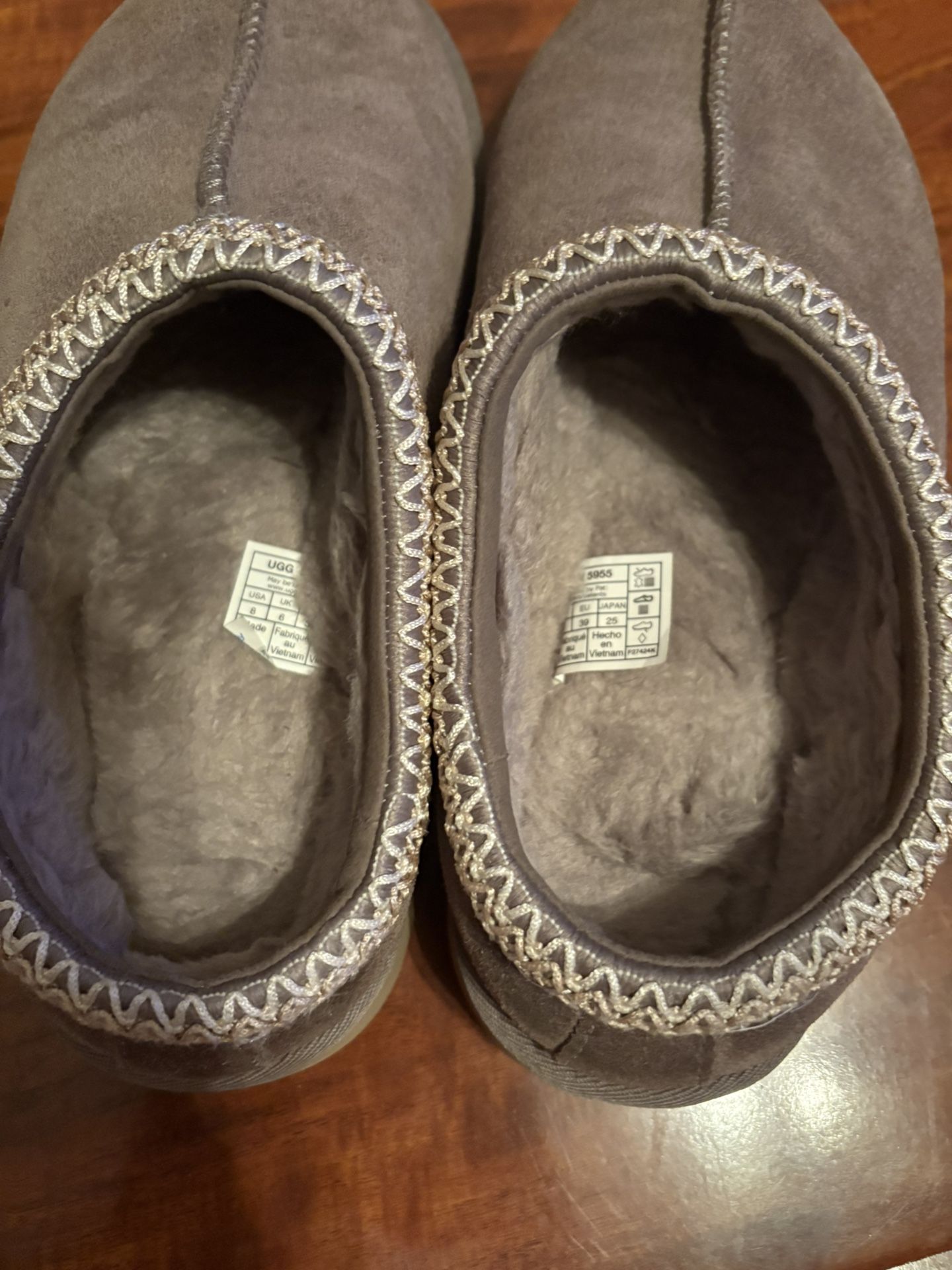Uggs Woman Slippers