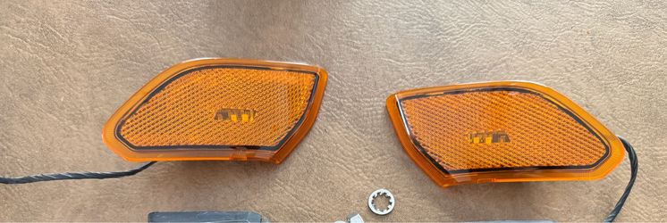 OEM Wrangler JL Turn Signal Lights (Pair)