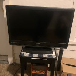 Selling My Tv Needs Remote Or You Can Get A Fire Stick 