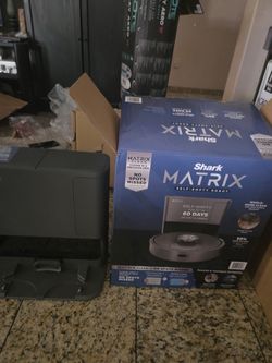 Shark Matrix robotic vacuum