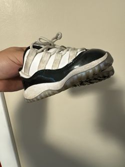Jordan 11 Low Size 6c