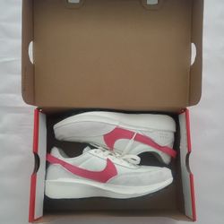 Nike Waffle Debut Women's Size 7.5