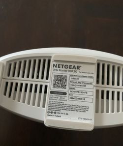 Orbi router RBR20 and Orbi Wall Plug Satellite RBW30