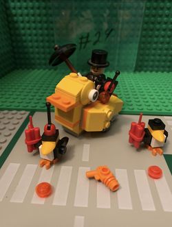 Lego mini figures #24 Batman the pinguin lot