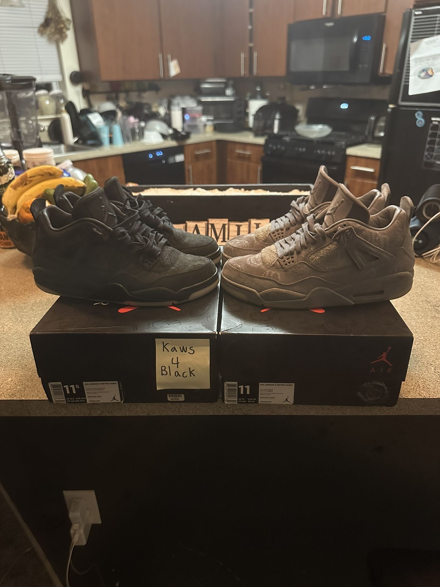 Air Jordan 4 Kaws 11 11.5 Grey Black