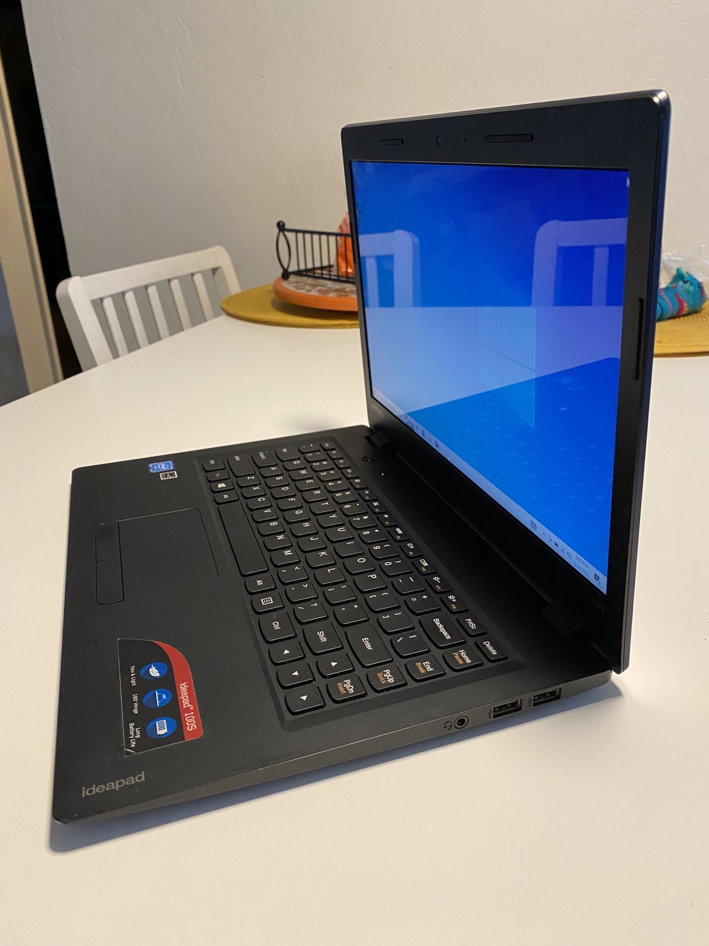 Lenovo IdeaPad 100S-14IBR Laptop computer  Intel Celeron N3060 1.60GHz  2GB RAM  120GB SSD Win 10 PRO. Microsoft office installed. Nothing wrong. **NO