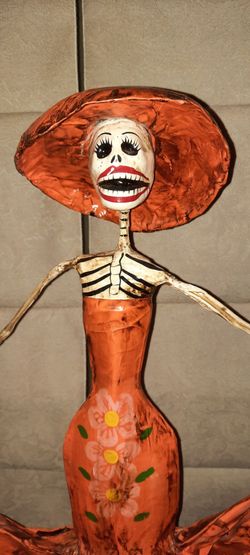 Catrina paper mache 24 inch