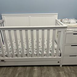 Crib + Mattress 