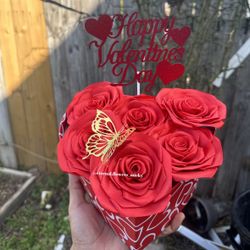 Valentines Day Arrangement/Ramo Buchon