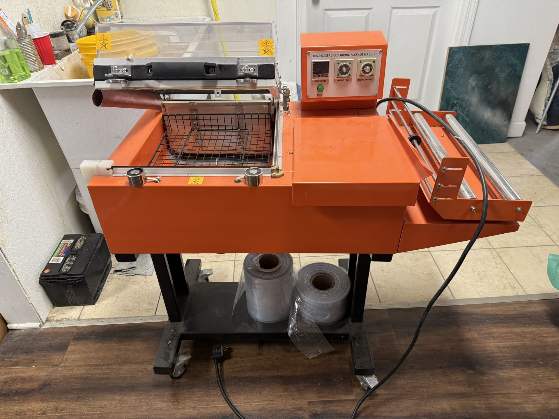 BFS 3028 shrink warp machine is a 11 13/16" L × 11" W L bar sealer and shrink chamber combos offer: Compact L bar sealer,All Products : American Fashion Style Bags On Sale