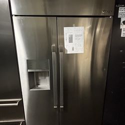 Dacor 42” built in refrigerator 2023