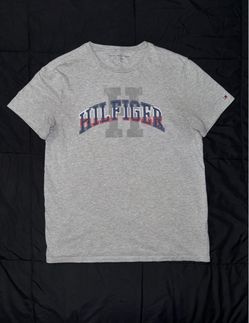 Tommy Hilfiger logo tee