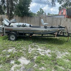 Bass Boat 