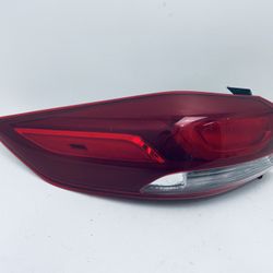 2017-2018 Hyundai Elantra Left Tail Light Halogen OEM