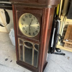 Antique Wood German Winding Wall Clock W:/Key