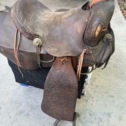 Saddle
