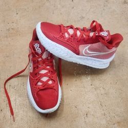 Kyrie 4 TB Universal Red