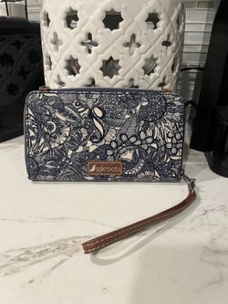 Sakroots Artist Circle Smartphone Crossbody