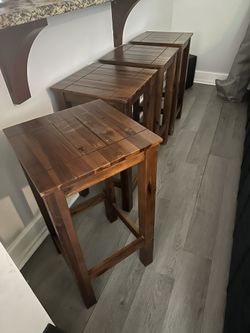 Set of 4 Wooden barstools