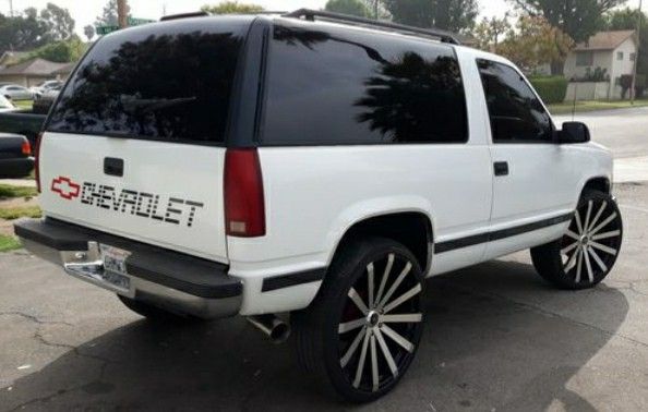 CHEVY 2 DOOR TAHOE 4X4 V8 5,7 VorTec TAGS MARCH 2021