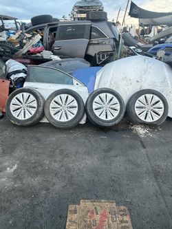 2019 Volkswagen Jetta Complete Wheels Tire Size 205/60/16 $425
