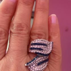 Very Pretty Ring , Size 7. New 